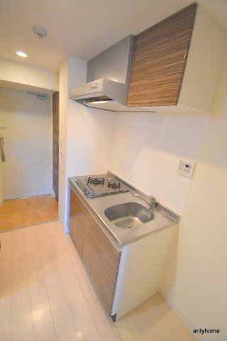 Luxe新大阪SOUTH　仲介手数料無料のキッチン