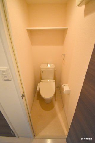 Luxe新大阪SOUTH　仲介手数料無料のトイレ