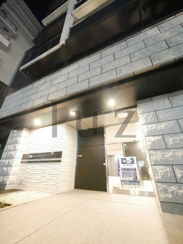 ガーラクレスタ横濱関内のエントランス
