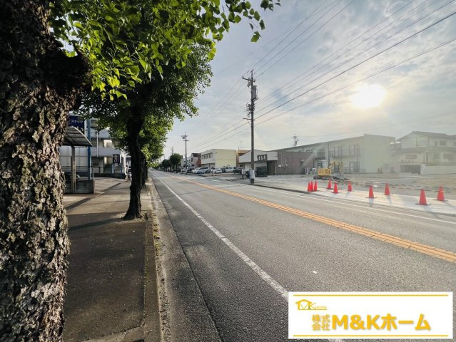 知多市にしの台1丁目　全5棟　4号棟の前面道路含む現地写真|R8.9.25撮影　外壁サイディング貼り♪