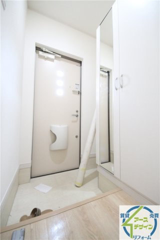 リュクス西明石Ⅱの玄関|類似写真