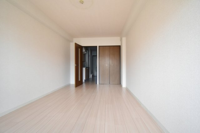 シャンブル甲東園の居間・リビング