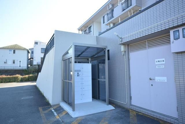 エスポワール松風台Ⅰ番館のエントランス|参考写真です。現況優先。