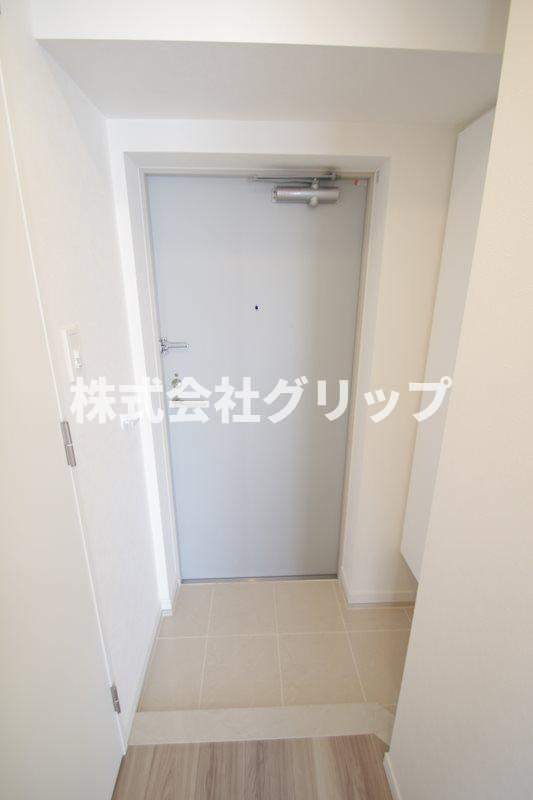 リヴシティ横濱関内弐番館の玄関