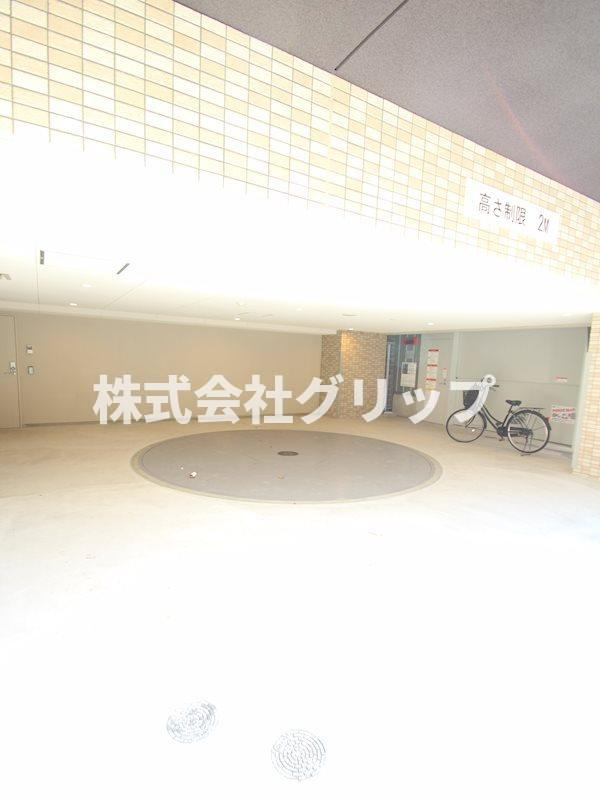 リヴシティ横濱関内弐番館の駐車場