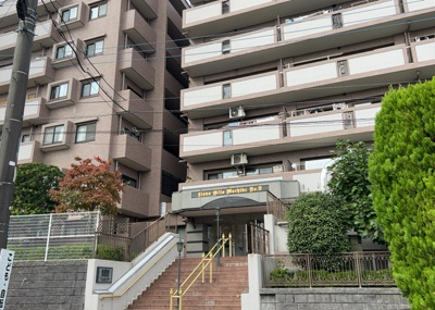 【外観】 | ライオンズヒルズ町田第二 | 横浜線「町田」駅徒歩13分の立地に佇む、1994年12月築・7階建てのライオンズヒルズ町田第二。外壁タイル張りの重厚感ある外観で、2021年1月には大規模修繕工事も実施済みの維持管理が行き届いた物件で