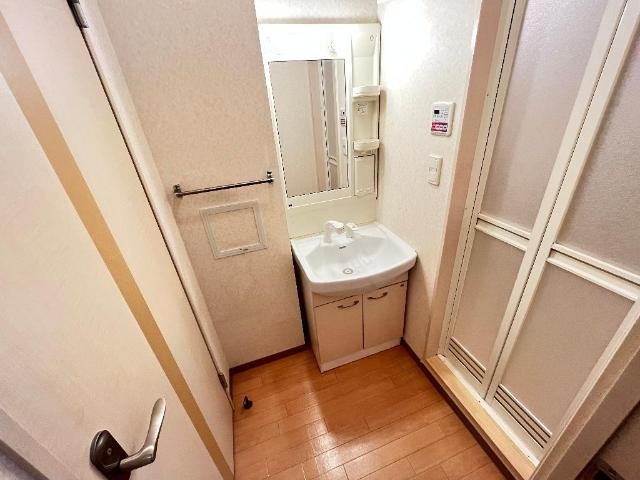 加古川市尾上町口里のアパートの洗面所|洗面