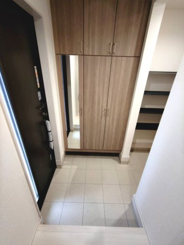 新築戸建の玄関