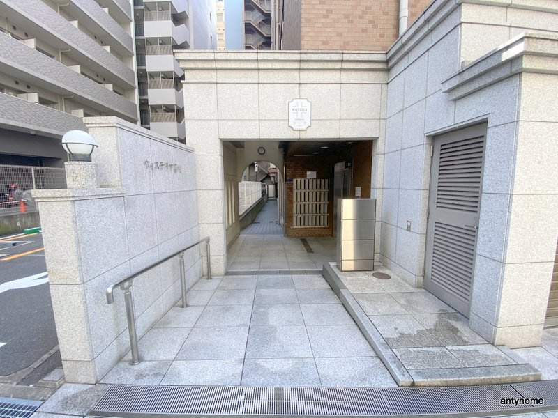 ウィステリア谷町　仲介手数料無料のエントランス