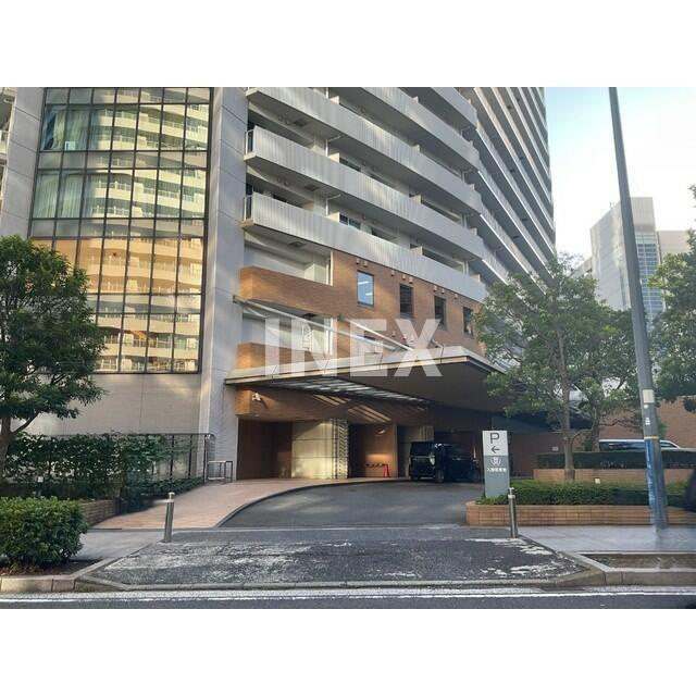 横浜市西区みなとみらい４丁目の賃貸マンションのエントランス