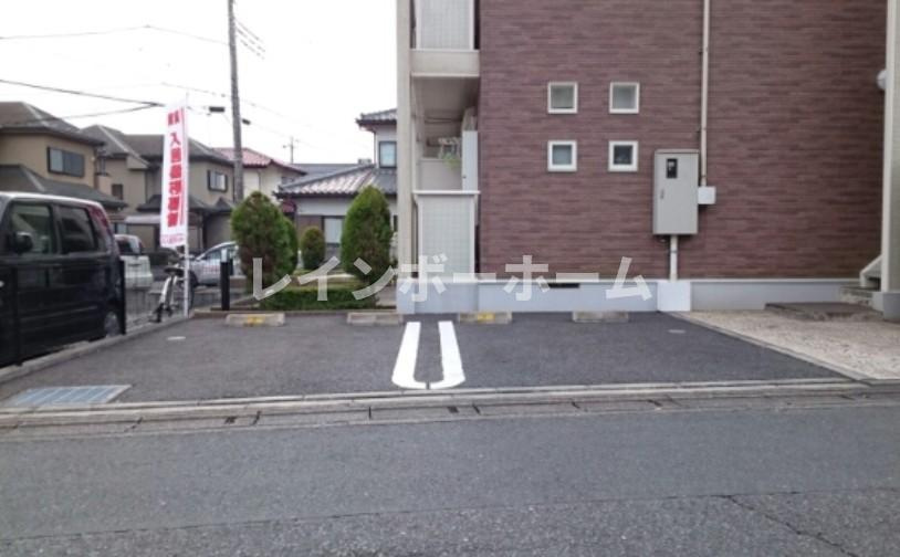 ル・シェモアの駐車場
