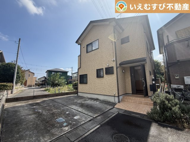 熊谷市上之　中古戸建の外観|落ち着いた色合いがおしゃれな飽きのこない外観！
ゆっくりご内覧いただけますのでぜひ一度現地をご覧ください！夢が膨らみます♪