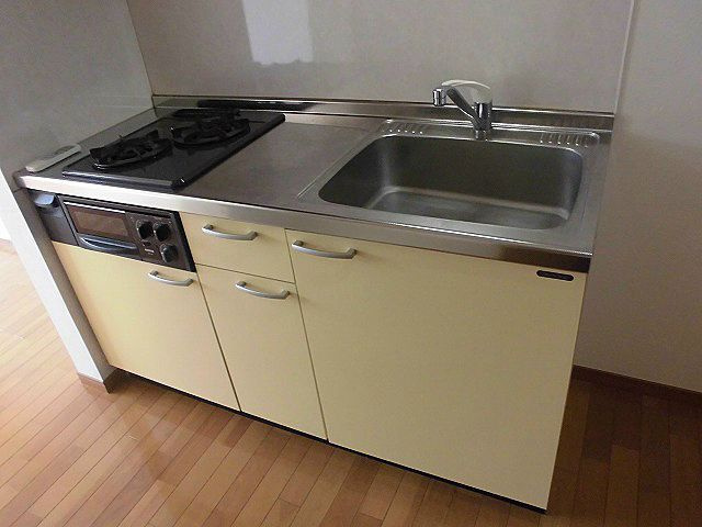 プレミールBのキッチン|※別号室の写真です。現況優先となります。