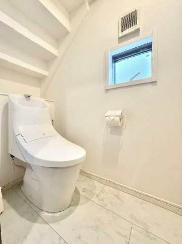宮前区神木本町　中古戸建のトイレ|清潔感と機能性を兼ね備えたトイレは、日々の暮らしをさりげなく支える大切な空間です。