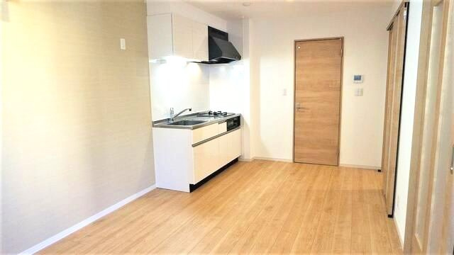 草加市谷塚町のアパートの居間・リビング|※別部屋参考写真