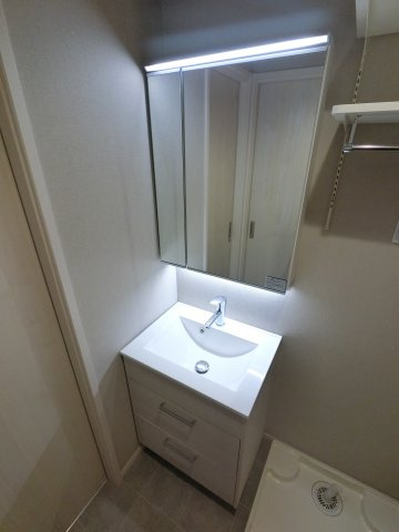 フォーサイト千葉寺の独立洗面台