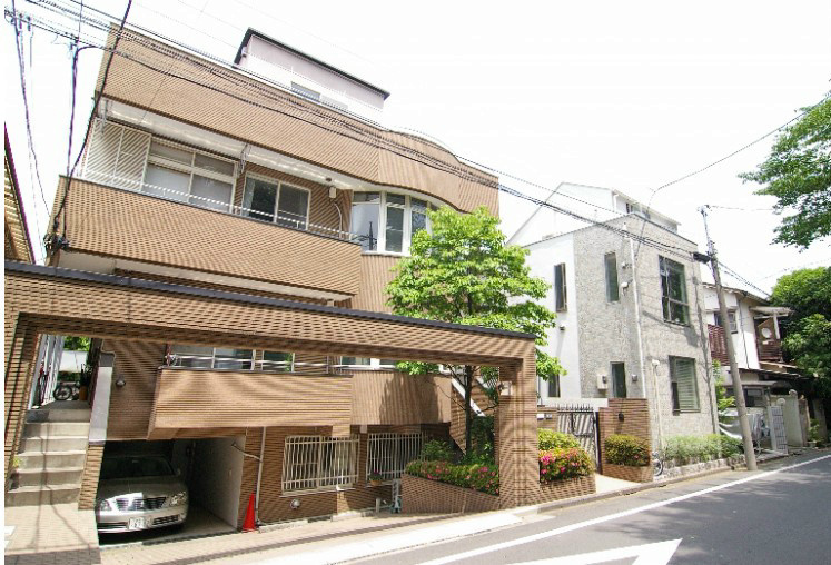 杉並区桃井２丁目のアパートのエントランス