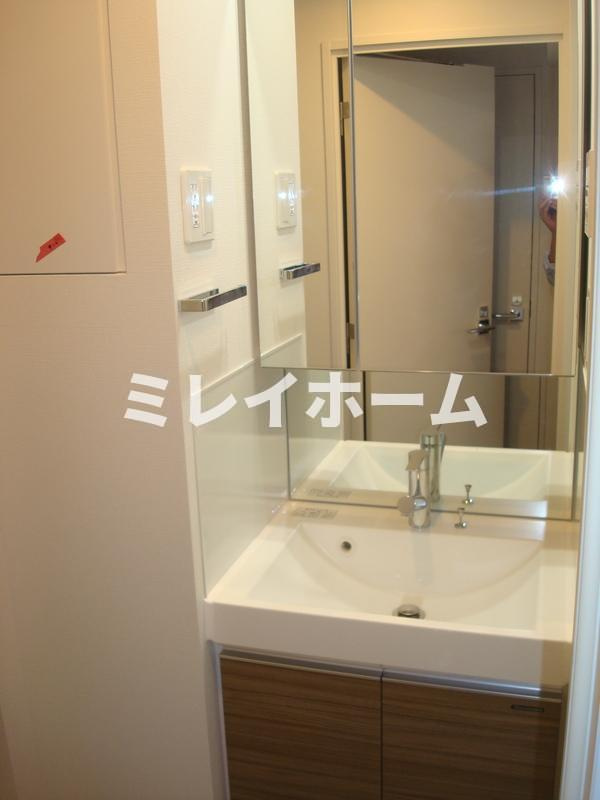 アジールコート武蔵新田の洗面所