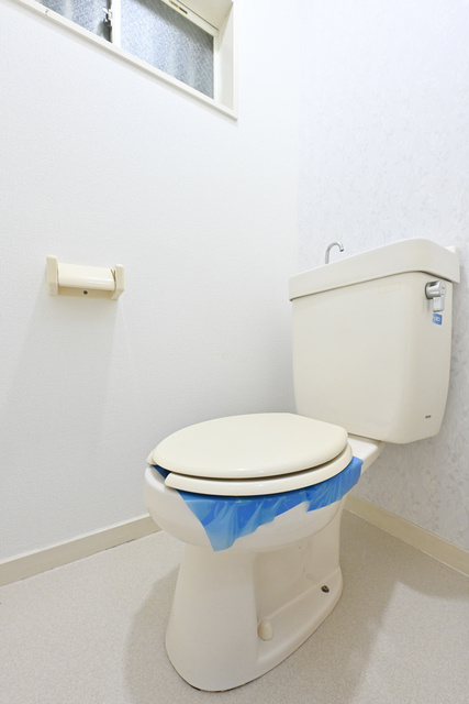 藤沢市弥勒寺１丁目のアパートのトイレ