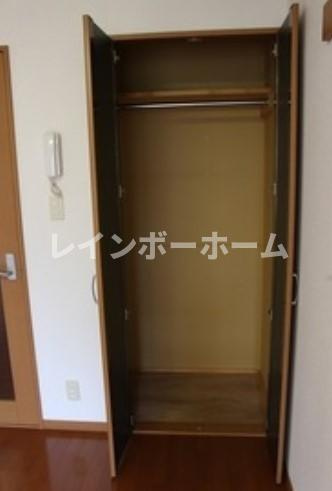 シャインブルーの収納|収納スペース豊富です
