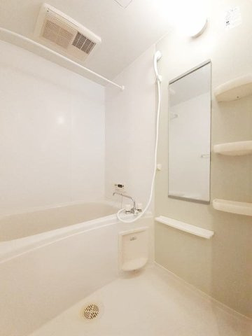 サンフラワーＥの浴室