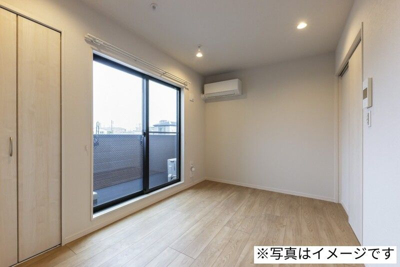 robot home 一之江Ⅱ(ロボットホームイチノエツー)の居間・リビング