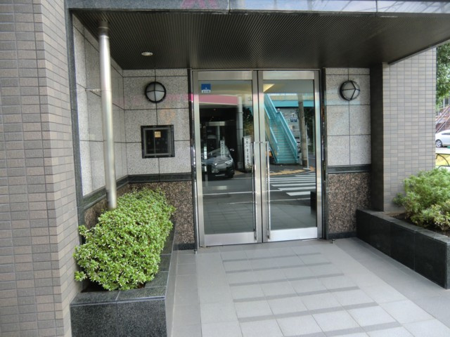 ルーブル池上参番館のエントランス