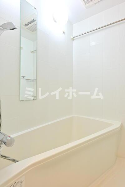AXAS千鳥町アジールコートStaの浴室