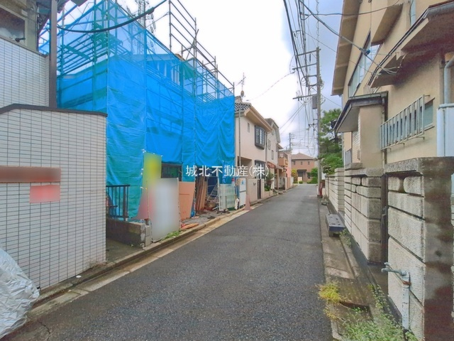 練馬区南大泉4丁目 限定1棟の前面道路含む現地写真|西側約3.8ｍ公道に面する限定1棟