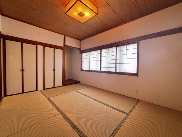 神戸市須磨区北落合6丁目戸建の和室