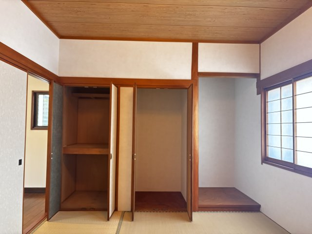 神戸市須磨区北落合6丁目戸建の収納