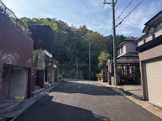 神戸市須磨区北落合6丁目戸建の前面道路含む現地写真