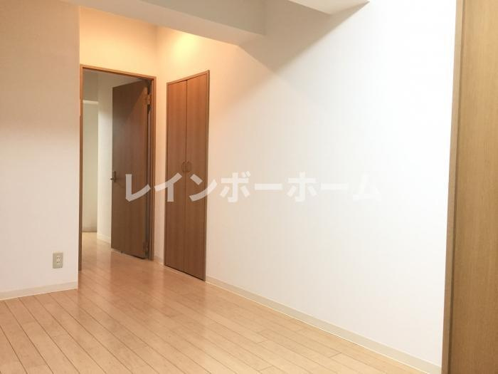 織田ビルの居間・リビング