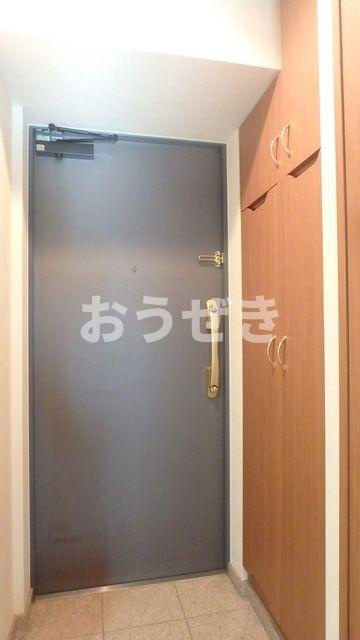ルーブル高円寺伍番館の玄関