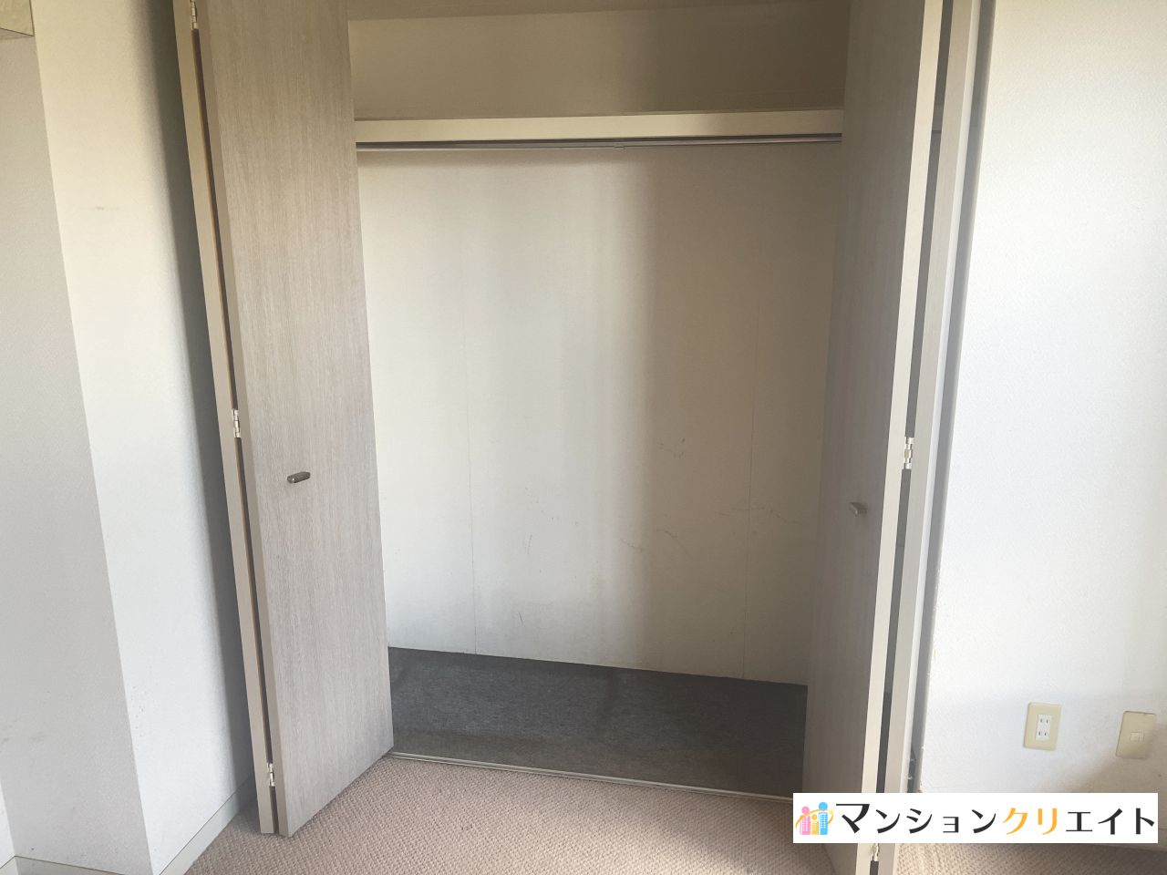 信開ベルシー日光の収納|洋室4.5帖のクローゼット