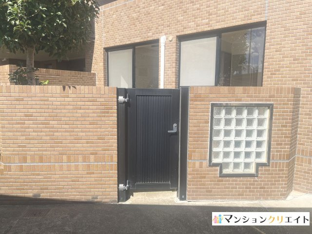 信開ベルシー日光の庭|庭から直接出ることができる扉も付いています