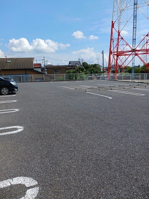 アルカンシェルヒルズⅡの駐車場