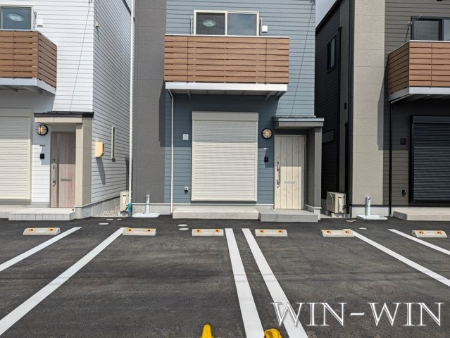 セントフィオーレ弥生の駐車場