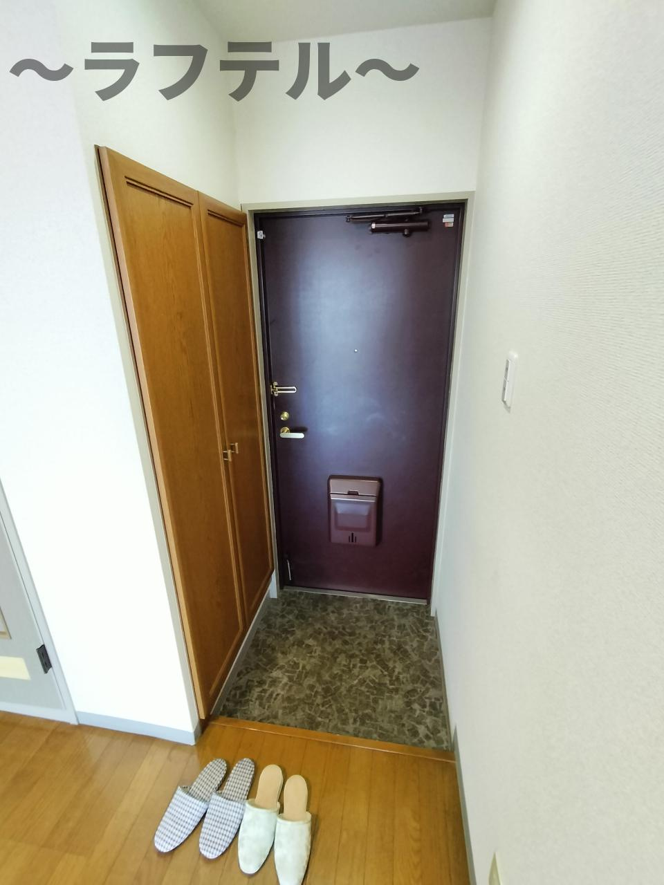 キングス所沢の玄関