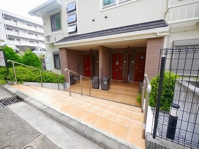 ベル大倉山イーストのエントランス|綺麗なエントランス！