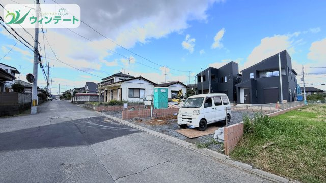 石岡市旭台1期　新築戸建　2号棟　の前面道路含む現地写真|建築の進捗に応じて見学も可能です。現地で暮らしのイメージを膨らませてください。