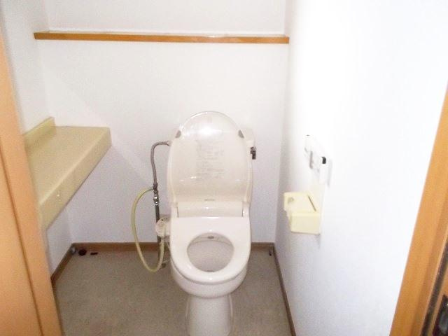 文蔵戸建のトイレ