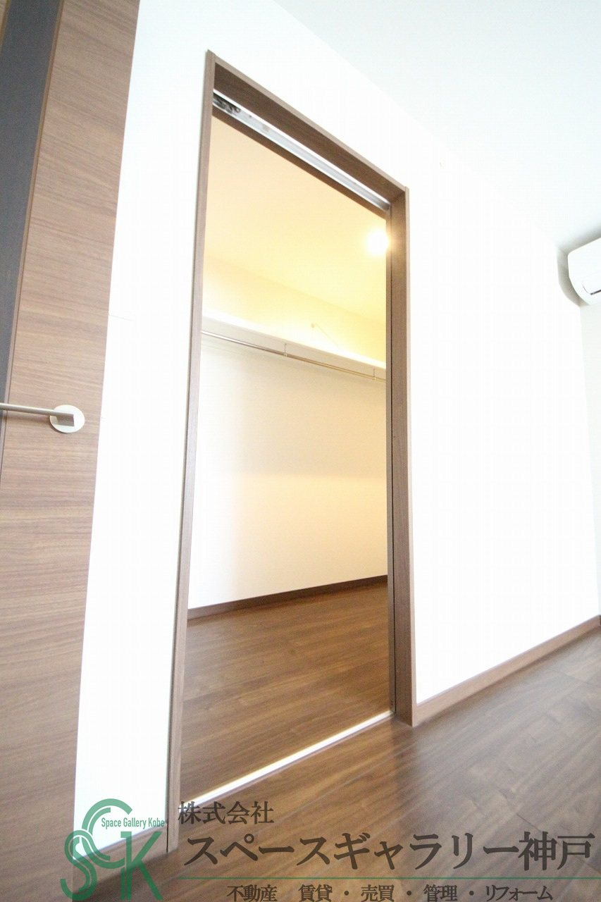 荒戎町戸建の収納