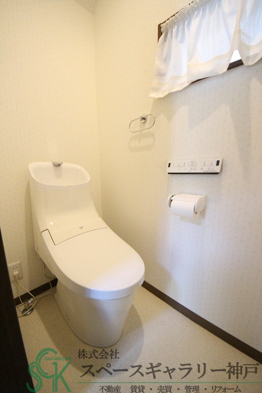 荒戎町戸建のトイレ