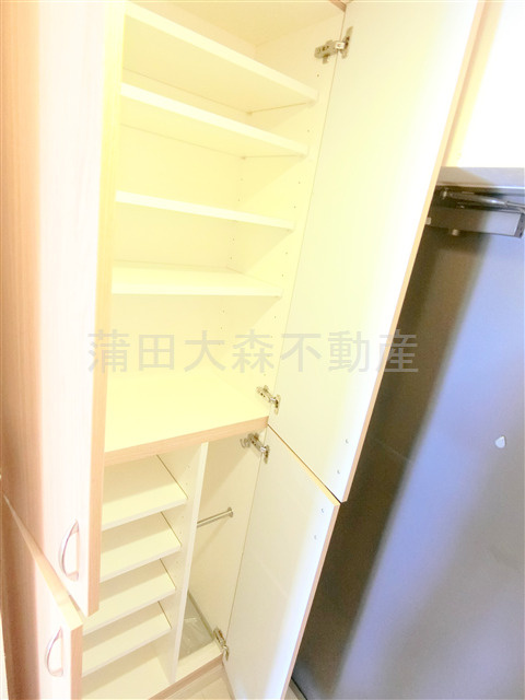 ルーブル西蒲田参番館の収納|玄関収納　シューズBOX