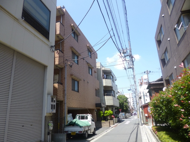 ＦＯＲ　ＹＯＵ　ＴＡＮＡＫＩの外観|前面道路は交通量少なめで安心です
