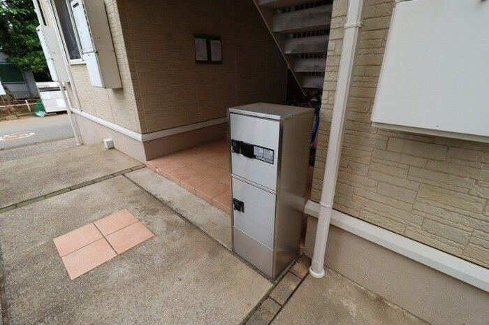 オベルジーヌ　Ａのエントランス