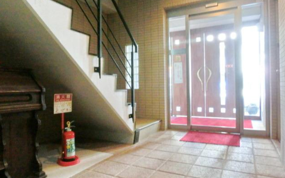原庭プレイスのロビー