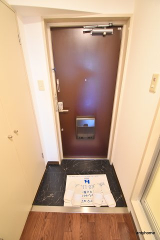 サウスフラット　仲介手数料無料の玄関