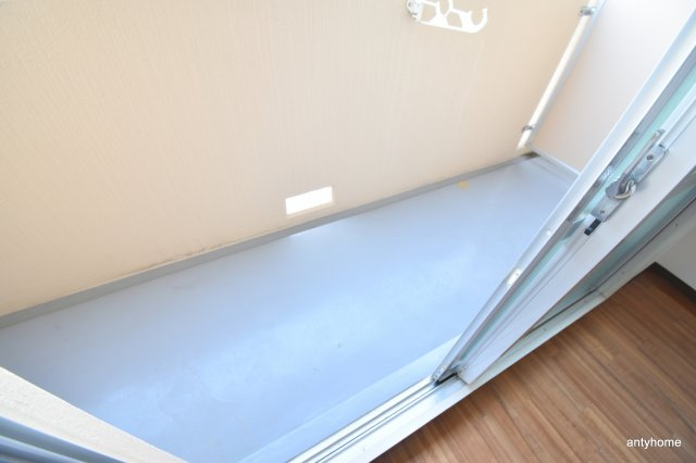 サウスフラット　仲介手数料無料のバルコニー